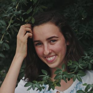 Meet your Posher, Elizabeth